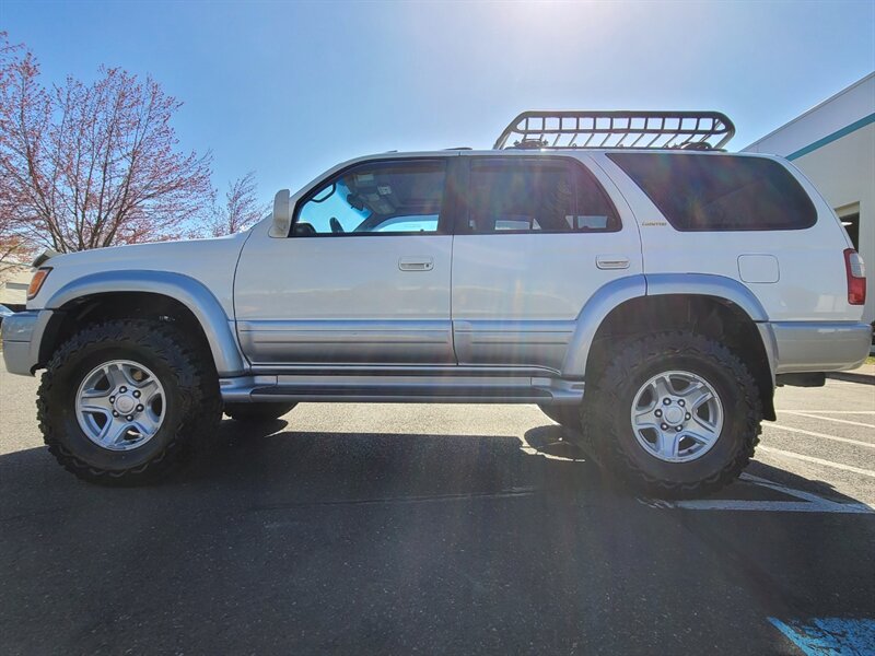 2000 Toyota 4Runner Limited 4X4 / V6 3.4L / LEATHER / REAR  DIFFERENTIAL LOCKER / NEW LIFT / NEW TIMING BELT / 122,000 MILES - Photo 3 - Portland, OR 97217