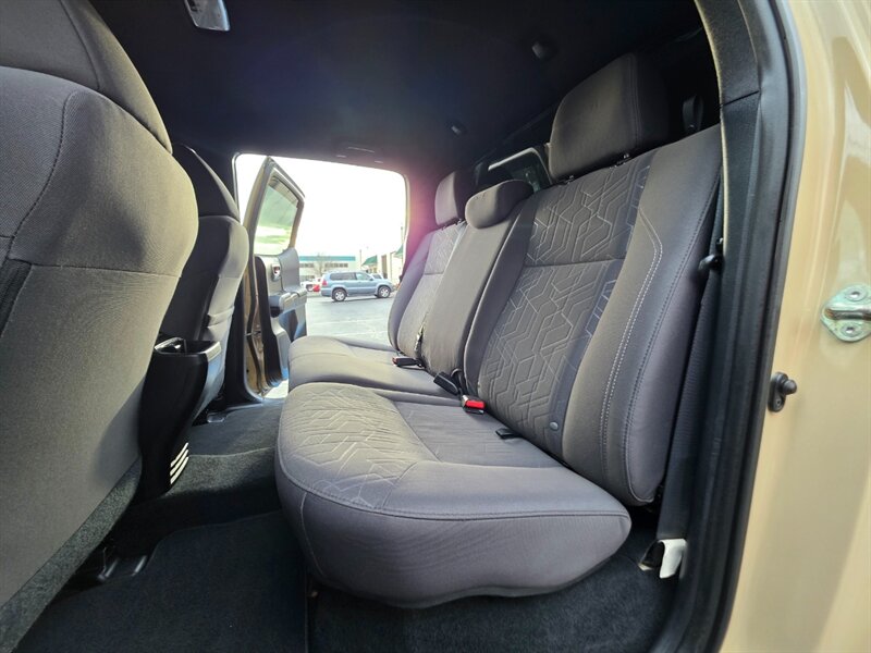 2017 Toyota Tacoma 6-SPEED V6 TRD / DIFF LOCK / BF GOODRICH / LIFTED / METHOD WHEELS / MATCHING CANOPY / MANUAL TRANSMISSION - Photo 15 - Portland, OR 97217