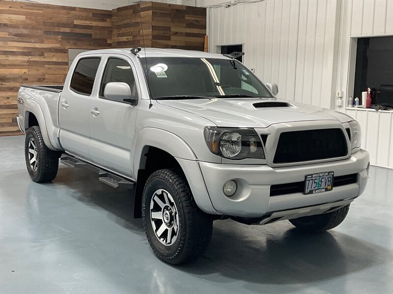 2007 Toyota Tacoma V6 SR5  Double Cab 4X4 / 4.0L V6 / TRD SPORT Pkg  / ZERO RUST - Photo 2 - Gladstone, OR 97027