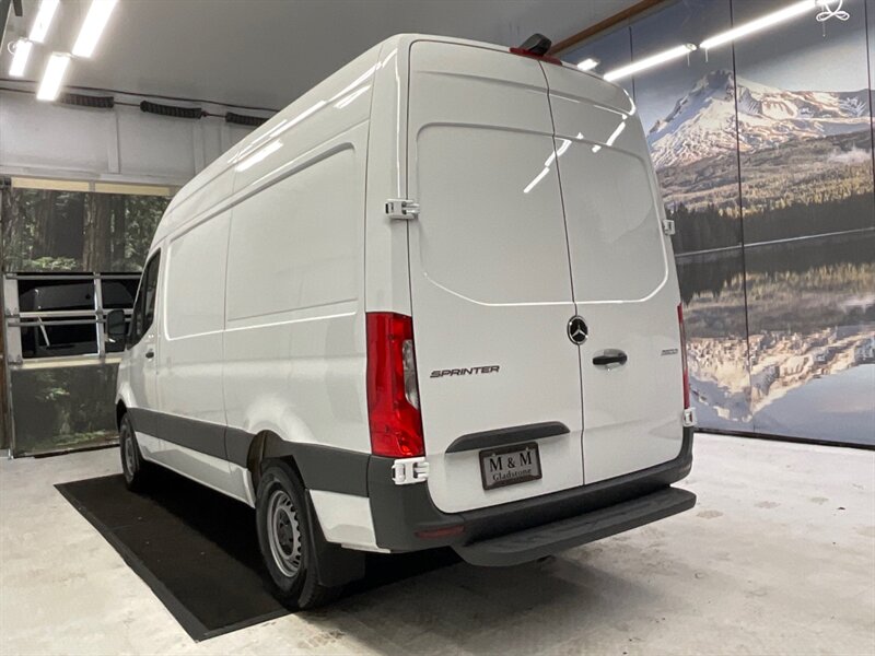 2020 Mercedes-Benz Sprinter 2500 CARGO VAN / 3.0L V6 DIESEL / 1,700 MILES  / HIGH ROOF w. 144 " WB / LIKE NEW - Photo 7 - Gladstone, OR 97027