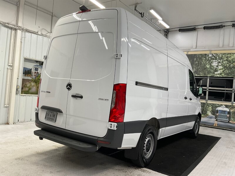 2020 Mercedes-Benz Sprinter 2500 CARGO VAN / 3.0L V6 DIESEL / 1,700 MILES  / HIGH ROOF w. 144 " WB / LIKE NEW - Photo 8 - Gladstone, OR 97027