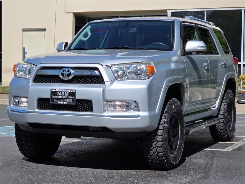 2011 Toyota 4Runner 4X4 / V6 / 7-SEATS / sunroof / NEW TIRES & LIFT / 3RD SEAT / EXCELLENT HISTORY - Photo 1 - Portland, OR 97217