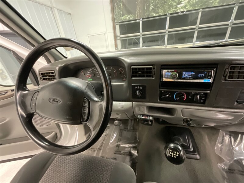 2002 Ford F-350 XLT Crew Cab 4X4 / 7.3L DIESEL / 6-SPEED MANUAL  / LONG BED / LOCAL TRUCK / RUST FREE / NEW TIRES / 163,000 MILES - Photo 18 - Gladstone, OR 97027