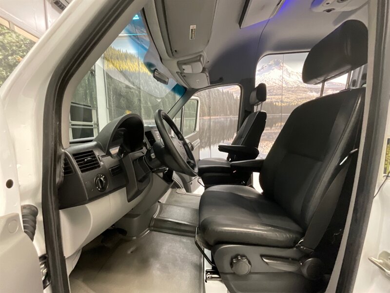 2014 Mercedes-Benz Sprinter 2500 Passenger 3.0L V6 DIESEL / High Roof 170 " WB  / 12-Passenger w. CARGO AREA / Navigation & Backup Camera / HIGHROOF & 170 " WB / BRAND NEW TIRES - Photo 15 - Gladstone, OR 97027