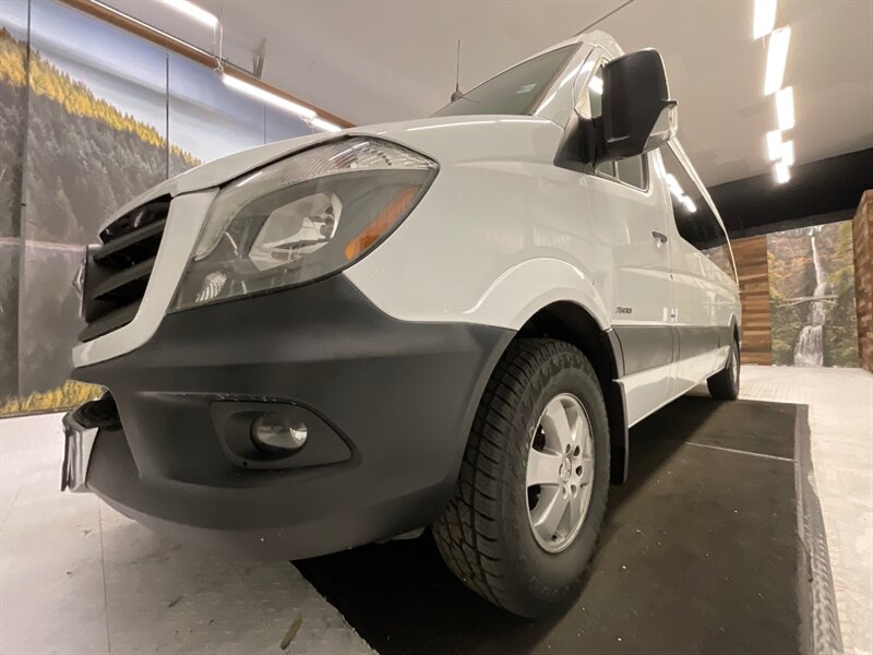 2014 Mercedes-Benz Sprinter 2500 Passenger 3.0L V6 DIESEL / High Roof 170 " WB  / 12-Passenger w. CARGO AREA / Navigation & Backup Camera / HIGHROOF & 170 " WB / BRAND NEW TIRES - Photo 27 - Gladstone, OR 97027