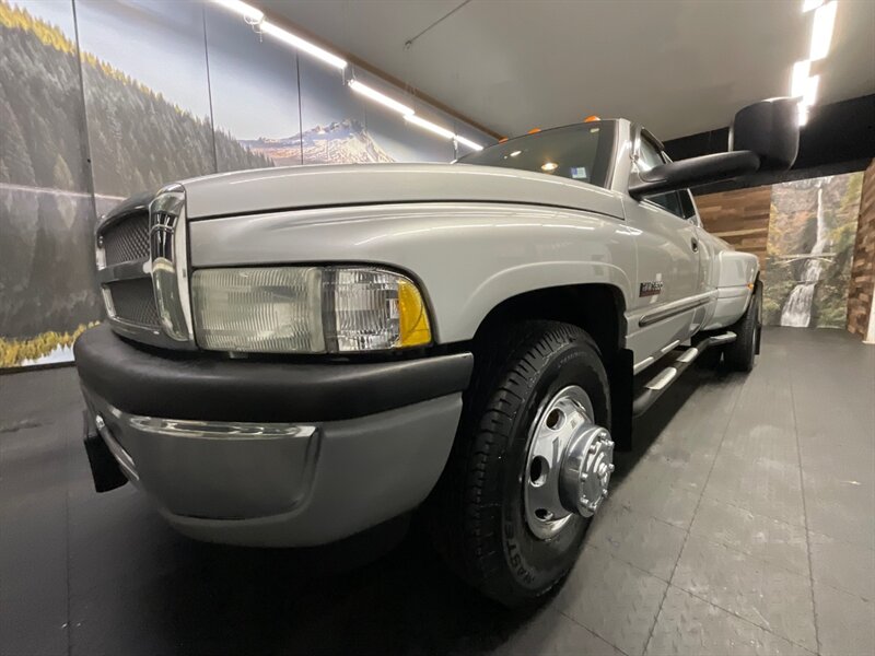 2001 Dodge Ram 3500 SLT DRW / 6 SPEED MANUAL / 5.9L DIESEL / LOW MILE  4Dr QUAD CAB / BRAND NEW TIRES / LOCAL / RUST FREE / EXCELLENT SHAPE !! - Photo 9 - Gladstone, OR 97027