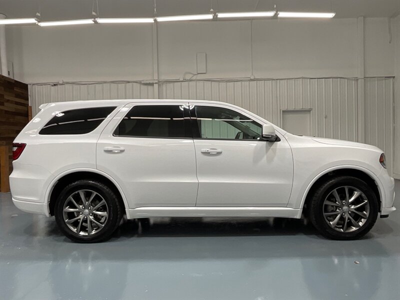 2018 Dodge Durango GT Sport Utility AWD / 3.6L V6 / 3RD ROW SEAT / Backup Camera / Towing Pkg / ZERO RUST - Photo 4 - Gladstone, OR 97027