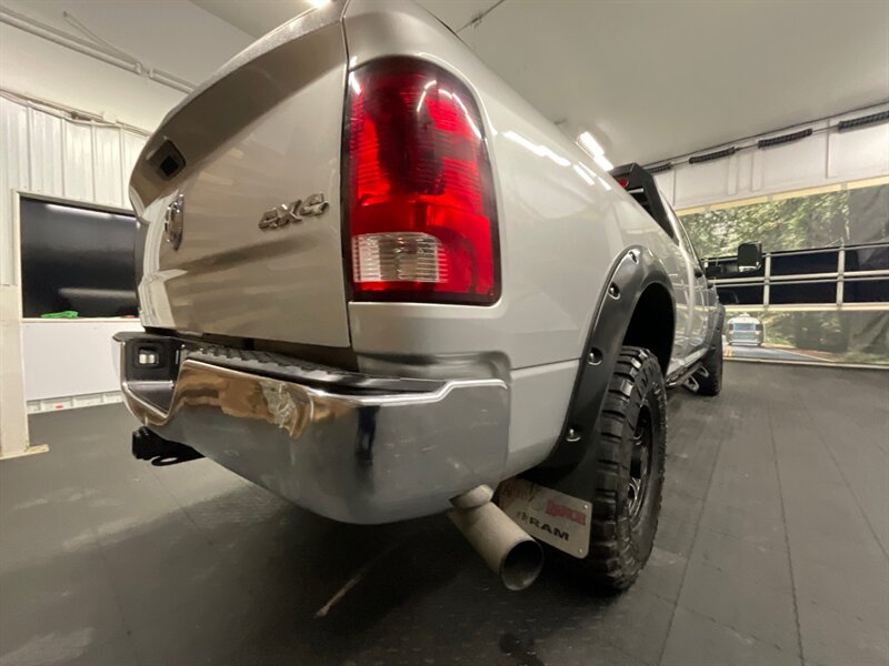 2013 RAM 2500 Crew Cab 4X4 / 6.7L DIESEL / 6-SPEED / LIFTED  LOCAL OREGON TRUCK / RUST FREE / LIFTED w/ 35 " MUD TIRES & 17 " WHEELS / 6-SPEED MANUAL / SHARP & CLEAN !! - Photo 11 - Gladstone, OR 97027