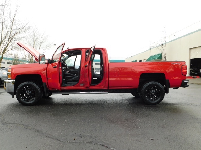 2015 Chevrolet Silverado 2500 LT Z71 / 4X4 / 6.6 L DURAMAX DIESEL / Leather   - Photo 26 - Portland, OR 97217