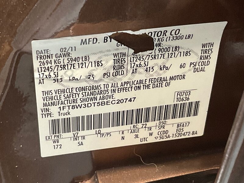 2011 Ford F-350 Lariat Crew Cab 4X4/ 6.7L DIESEL / DUALLY /1-OWNER / BRAND NEW SET OF TIRES / Leather Seats / Navigation & Backup Camera / ZERO RUST - Photo 53 - Gladstone, OR 97027