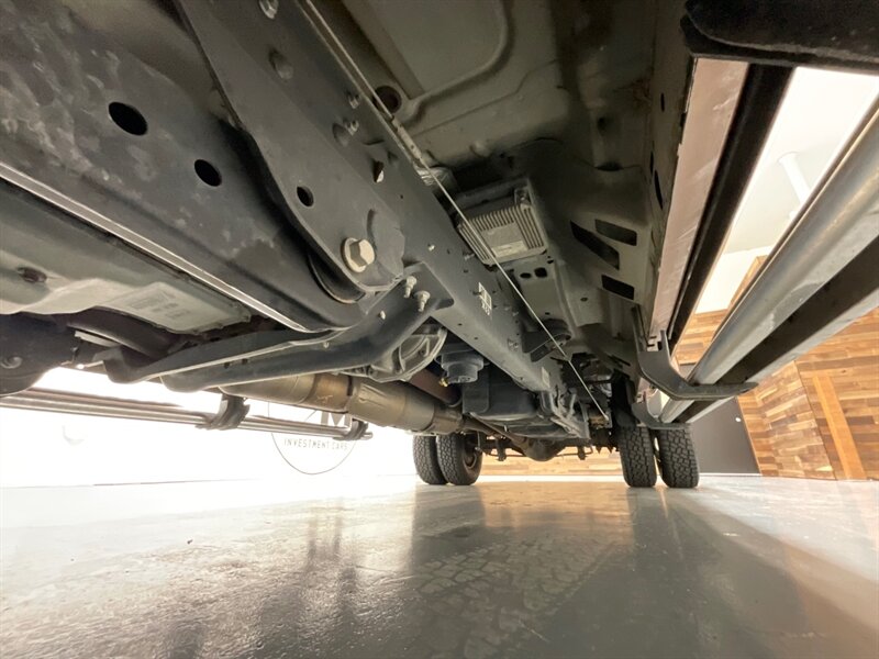 2011 Ford F-350 Lariat Crew Cab 4X4/ 6.7L DIESEL / DUALLY /1-OWNER / BRAND NEW SET OF TIRES / Leather Seats / Navigation & Backup Camera / ZERO RUST - Photo 51 - Gladstone, OR 97027