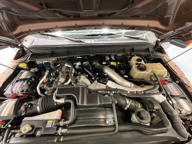 2011 Ford F-350 Lariat Crew Cab 4X4/ 6.7L DIESEL / DUALLY /1-OWNER / BRAND NEW SET OF TIRES / Leather Seats / Navigation & Backup Camera / ZERO RUST - Photo 49 - Gladstone, OR 97027