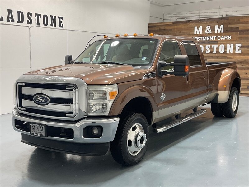 2011 Ford F-350 Lariat Crew Cab 4X4/ 6.7L DIESEL / DUALLY /1-OWNER / BRAND NEW SET OF TIRES / Leather Seats / Navigation & Backup Camera / ZERO RUST - Photo 1 - Gladstone, OR 97027