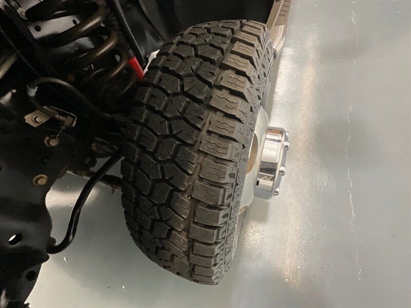 2011 Ford F-350 Lariat Crew Cab 4X4/ 6.7L DIESEL / DUALLY /1-OWNER / BRAND NEW SET OF TIRES / Leather Seats / Navigation & Backup Camera / ZERO RUST - Photo 23 - Gladstone, OR 97027