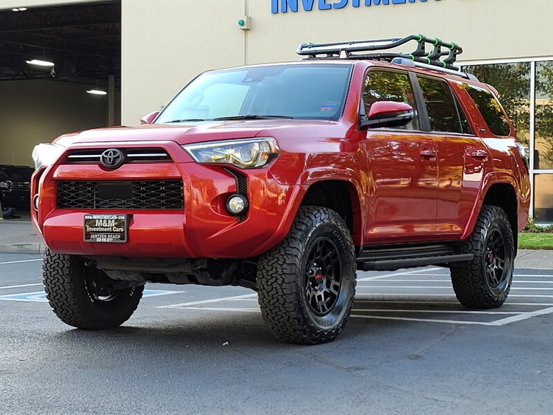 2020 Toyota 4Runner SR5 Premium 4X4 / LEATHER / 3RD SEAT / LIFTED  / NEW TRD WHEELS & TIRES / SUN ROOF / FACTORY WARRANTY - Photo 61 - Portland, OR 97217