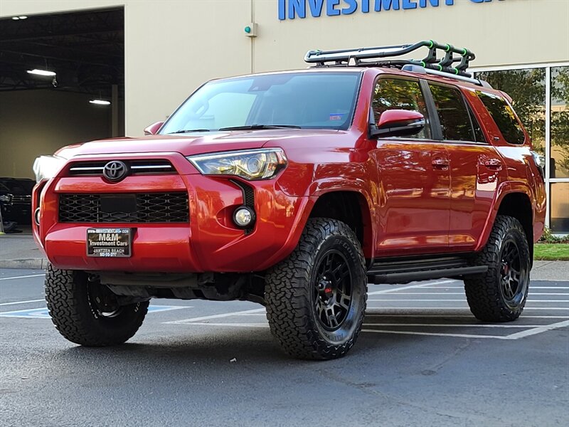 2020 Toyota 4Runner SR5 Premium 4X4 / LEATHER / 3RD SEAT / LIFTED  / NEW TRD WHEELS & TIRES / SUN ROOF / FACTORY WARRANTY - Photo 67 - Portland, OR 97217