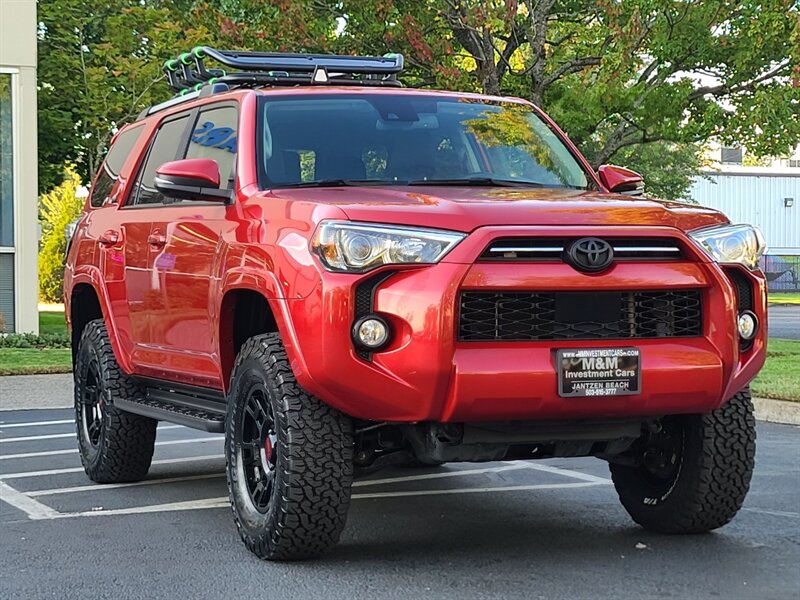 2020 Toyota 4Runner SR5 Premium 4X4 / LEATHER / 3RD SEAT / LIFTED  / NEW TRD WHEELS & TIRES / SUN ROOF / FACTORY WARRANTY - Photo 66 - Portland, OR 97217