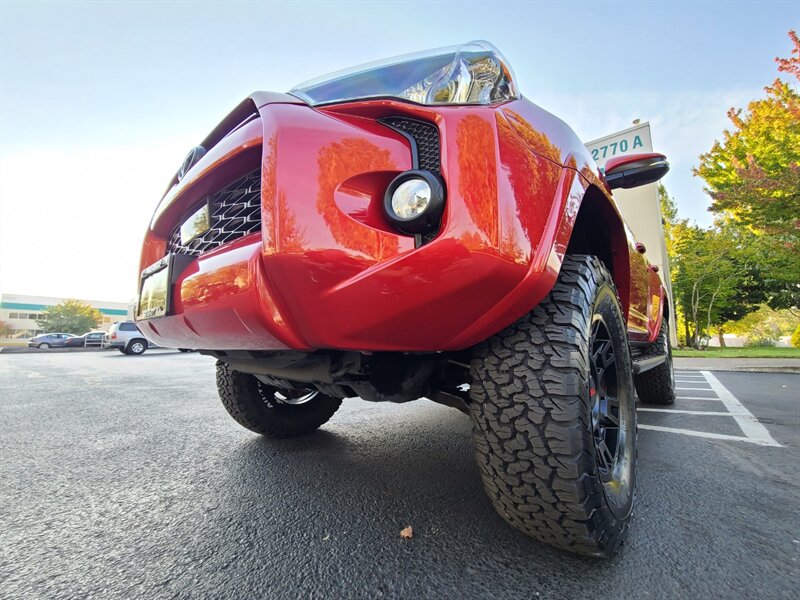 2020 Toyota 4Runner SR5 Premium 4X4 / LEATHER / 3RD SEAT / LIFTED  / NEW TRD WHEELS & TIRES / SUN ROOF / FACTORY WARRANTY - Photo 9 - Portland, OR 97217