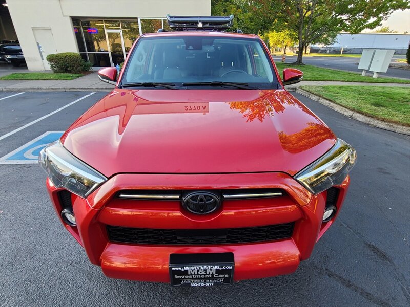 2020 Toyota 4Runner SR5 Premium 4X4 / LEATHER / 3RD SEAT / LIFTED  / NEW TRD WHEELS & TIRES / SUN ROOF / FACTORY WARRANTY - Photo 6 - Portland, OR 97217