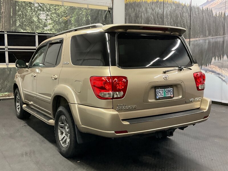 2005 Toyota Sequoia Limited Sport Utility 4X4 / Navi / 3RD ROW / CLEAN  FRESH TIMING BELT/ WATER PUMP SERVICE / Leather & Heated Seats / Navigation / CLEAN CLEAN - Photo 7 - Gladstone, OR 97027