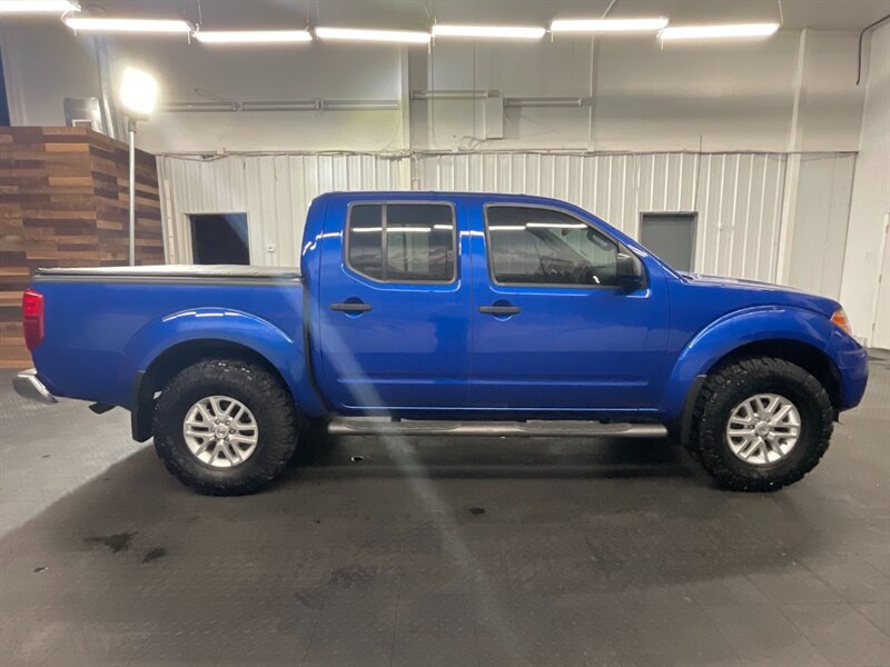 2014 Nissan Frontier SV Crew Cab 4X4 /Bac   - Photo 4 - Gladstone, OR 97027