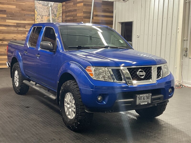 2014 Nissan Frontier SV Crew Cab 4X4 /Bac   - Photo 2 - Gladstone, OR 97027