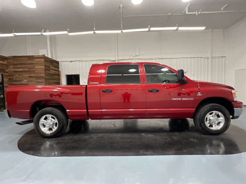 2006 Dodge Ram 3500 SLT MEGA CAB 2WD / 5.9L DIESEL / 6-SPEED MANUAL  / RUST FREE TRUCK / 5.9L CUMMINS DIESEL / 6-SPEED MAUAL / 109,000 MILES - Photo 4 - Gladstone, OR 97027