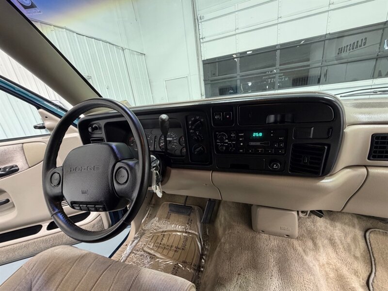 1996 Dodge Ram 1500 Laramie SLT Regular Cab 5.2L V8 /ONLY 46,000 MILES /LONG BED / ZERO RUST - Photo 16 - Gladstone, OR 97027