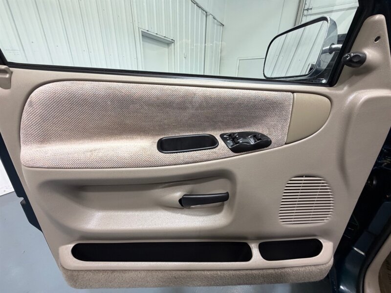 1996 Dodge Ram 1500 Laramie SLT Regular Cab 5.2L V8 /ONLY 46,000 MILES /LONG BED / ZERO RUST - Photo 32 - Gladstone, OR 97027