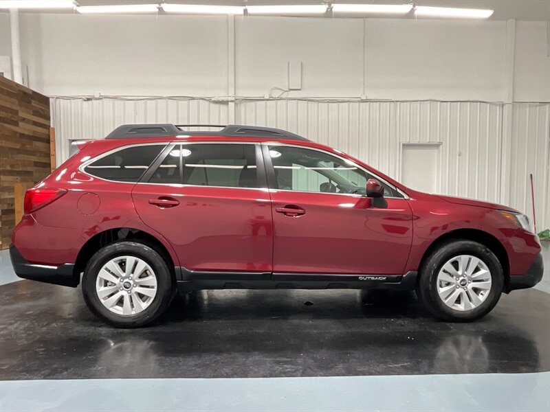 2019 Subaru Outback 2.5i Premium / 1-OWNER/Heated Seats/ 29,000 MILES   - Photo 4 - Gladstone, OR 97027