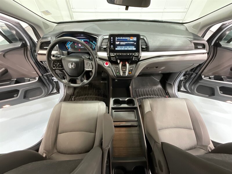 2018 Honda Odyssey EX Minivan / 8-Passenger / Heated seats / Camera  / Blind Spot / Adaptive Cruise / Power Sliding Doors - Photo 37 - Gladstone, OR 97027