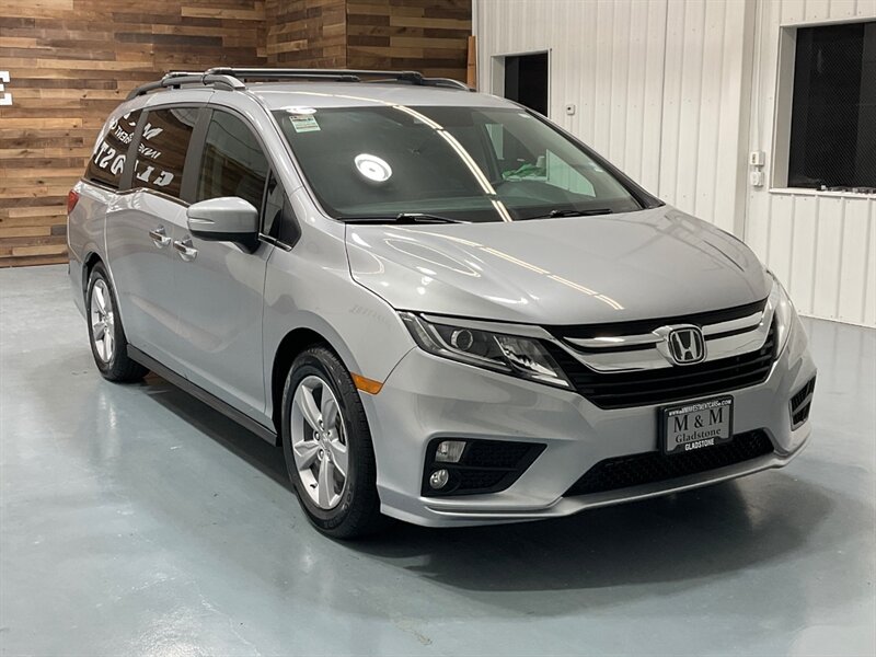 2018 Honda Odyssey EX Minivan / 8-Passenger / Heated seats / Camera  / Blind Spot / Adaptive Cruise / Power Sliding Doors - Photo 2 - Gladstone, OR 97027