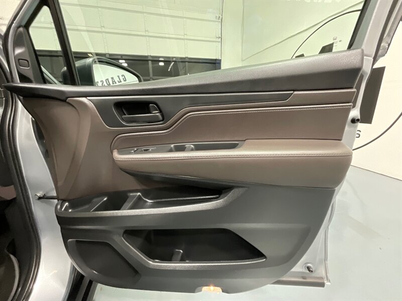 2018 Honda Odyssey EX Minivan / 8-Passenger / Heated seats / Camera  / Blind Spot / Adaptive Cruise / Power Sliding Doors - Photo 36 - Gladstone, OR 97027