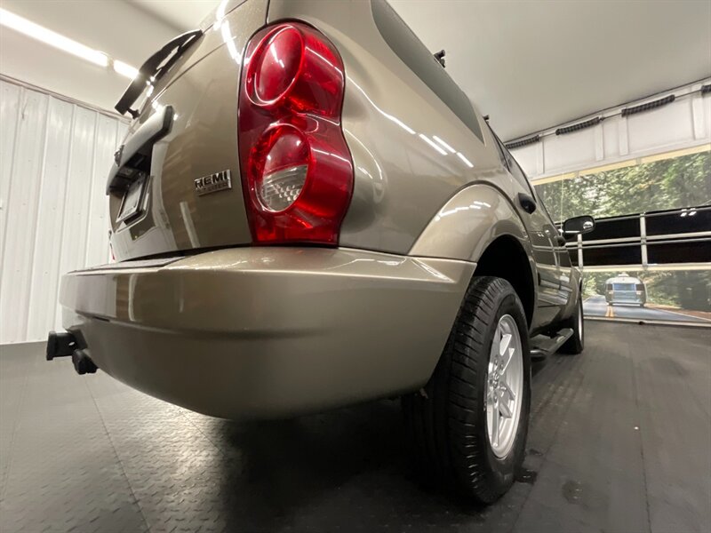 2007 Dodge Durango SLT Sport Utility 5.7L V8 / 3RD ROW SEAT / CLEAN   - Photo 12 - Gladstone, OR 97027