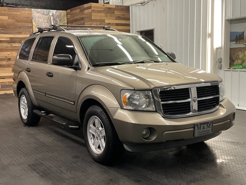 2007 Dodge Durango SLT Sport Utility 5.7L V8 / 3RD ROW SEAT / CLEAN   - Photo 2 - Gladstone, OR 97027