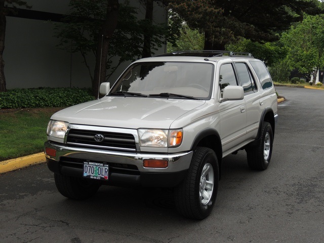 1998 Toyota 4Runner SR5 4x4 TimingBelt Excell Cond LowMiles   - Photo 1 - Portland, OR 97217