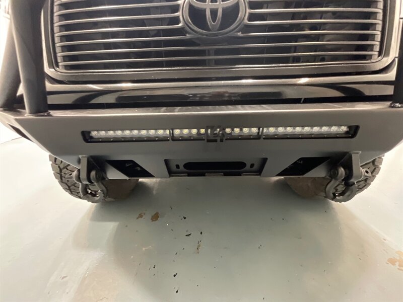 2013 Toyota Tundra Platinum CREWMAX 4X4 5.7L V8 LIFTED LIFTED / ZERO RUST / Heated & Cooled Leather Seats - Photo 30 - Gladstone, OR 97027