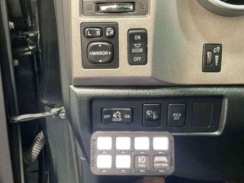 2013 Toyota Tundra Platinum CREWMAX 4X4 5.7L V8 LIFTED LIFTED / ZERO RUST / Heated & Cooled Leather Seats - Photo 20 - Gladstone, OR 97027