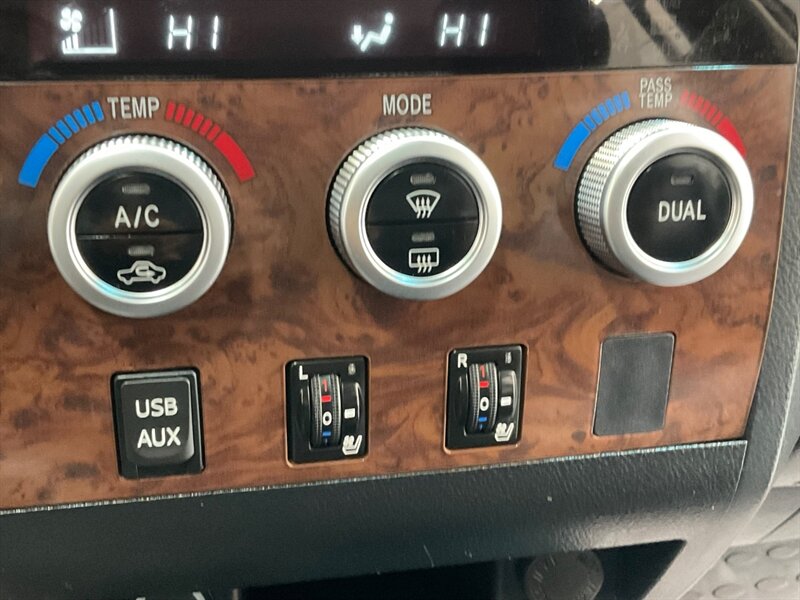 2013 Toyota Tundra Platinum CREWMAX 4X4 5.7L V8 LIFTED LIFTED / ZERO RUST / Heated & Cooled Leather Seats - Photo 19 - Gladstone, OR 97027