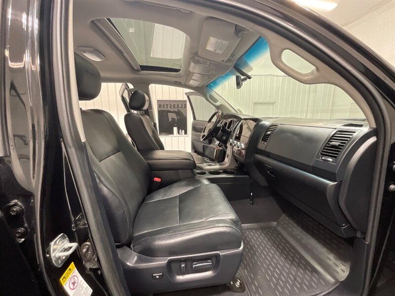 2013 Toyota Tundra Platinum CREWMAX 4X4 5.7L V8 LIFTED LIFTED / ZERO RUST / Heated & Cooled Leather Seats - Photo 14 - Gladstone, OR 97027
