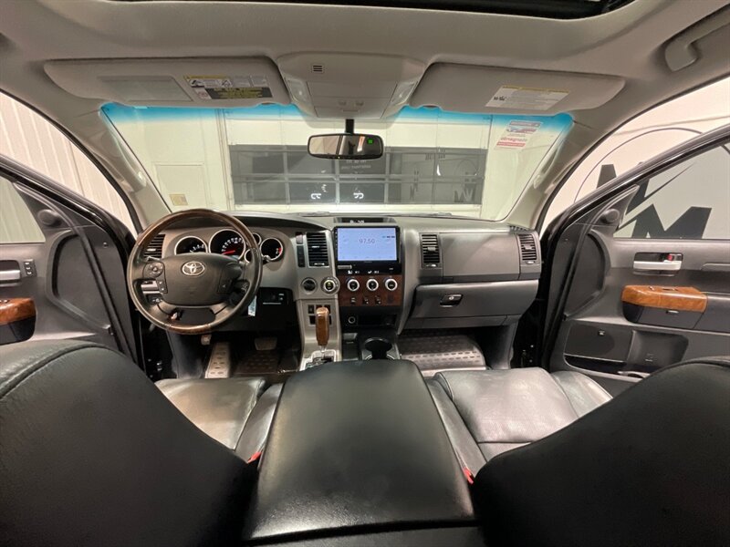 2013 Toyota Tundra Platinum CREWMAX 4X4 5.7L V8 LIFTED LIFTED / ZERO RUST / Heated & Cooled Leather Seats - Photo 38 - Gladstone, OR 97027