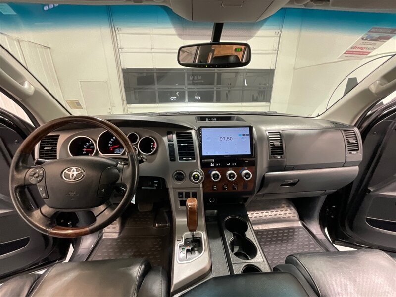 2013 Toyota Tundra Platinum CREWMAX 4X4 5.7L V8 LIFTED LIFTED / ZERO RUST / Heated & Cooled Leather Seats - Photo 45 - Gladstone, OR 97027
