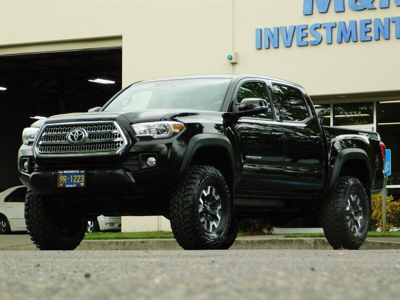 2017 Toyota Tacoma TRD Off-Road 4X4 / CRAWL CONTROL /NEW LIFT & TIRES   - Photo 1 - Portland, OR 97217