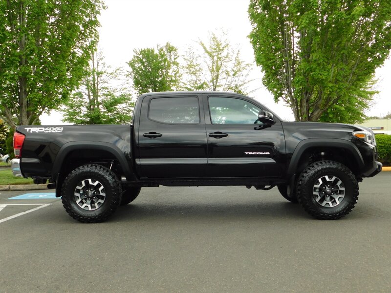 2017 Toyota Tacoma TRD Off-Road 4X4 / CRAWL CONTROL /NEW LIFT & TIRES   - Photo 4 - Portland, OR 97217