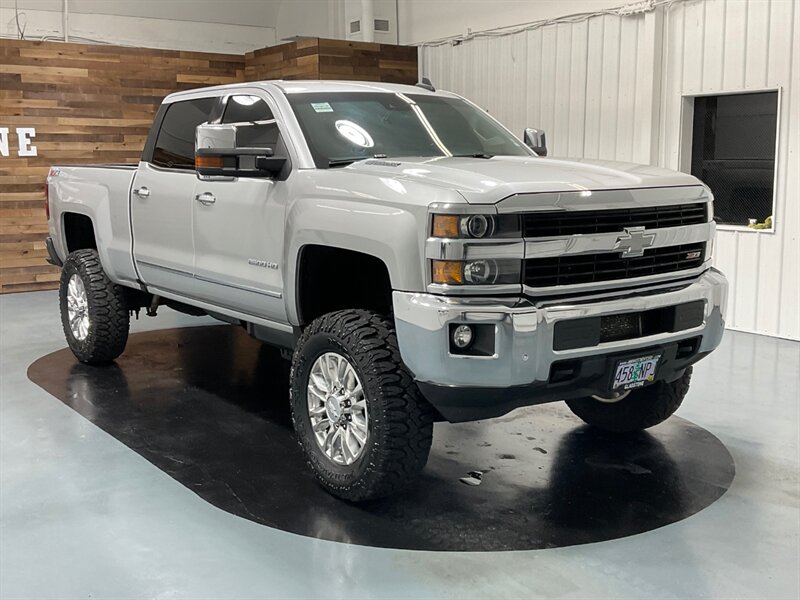 2016 Chevrolet Silverado 2500 LTZ Crew Cab 4X4 / 6.6L DIESEL / Z71 / LIFTED  / NO RUST / BRAND NEW TIRES - Photo 2 - Gladstone, OR 97027