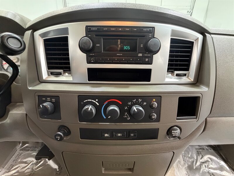 2008 Dodge Ram 2500 BIG HORN 4X4 / 6.7L CUMMINS DIESEL / NEW TIRES /LONG BED / ZERO RUST / LOW MILES - Photo 18 - Gladstone, OR 97027