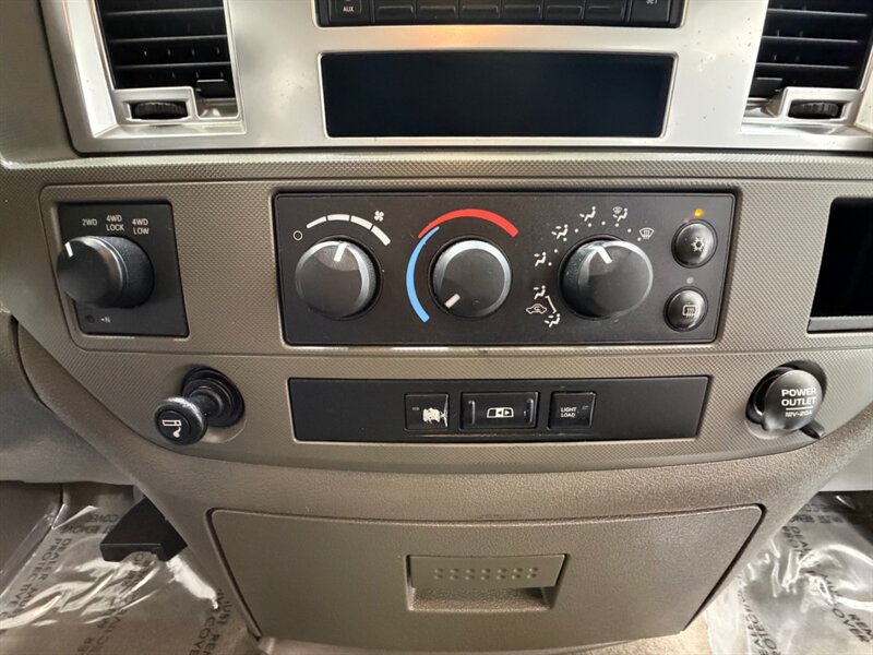 2008 Dodge Ram 2500 BIG HORN 4X4 / 6.7L CUMMINS DIESEL / NEW TIRES /LONG BED / ZERO RUST / LOW MILES - Photo 19 - Gladstone, OR 97027