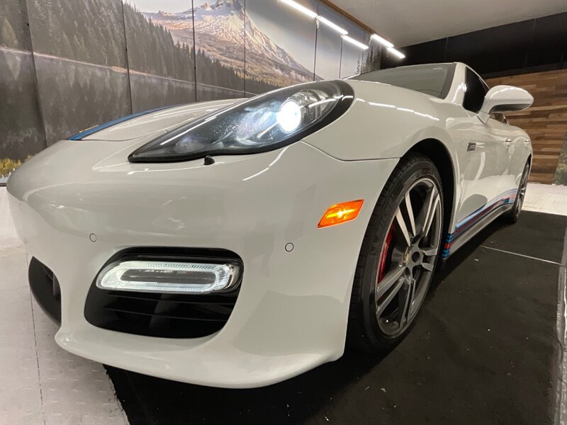 2013 Porsche Panamera GTS Sedan AWD / 4.8L V8 / LOADED / 58,000 MILES  / Leather w. Heated & Cooled Seats / Sunroof / Sport Chrono Package Plus - Photo 11 - Gladstone, OR 97027