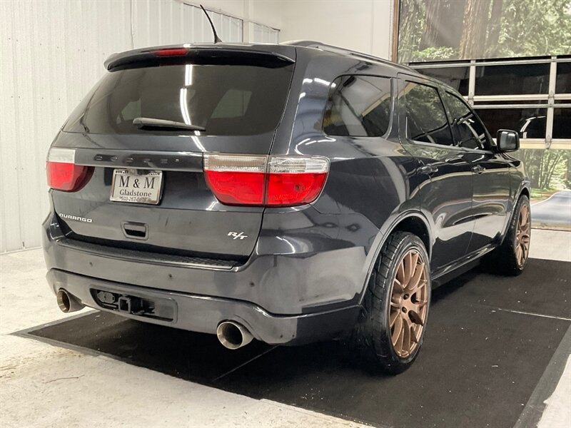 2013 Dodge Durango R/T Sport Utility / 5.7L V8 HEMI / Leather  / Navigation & Backup Camera / Leather & Heated Seats / Sunroof / CUSTOM WHEELS / 3RD ROW SEAT - Photo 8 - Gladstone, OR 97027