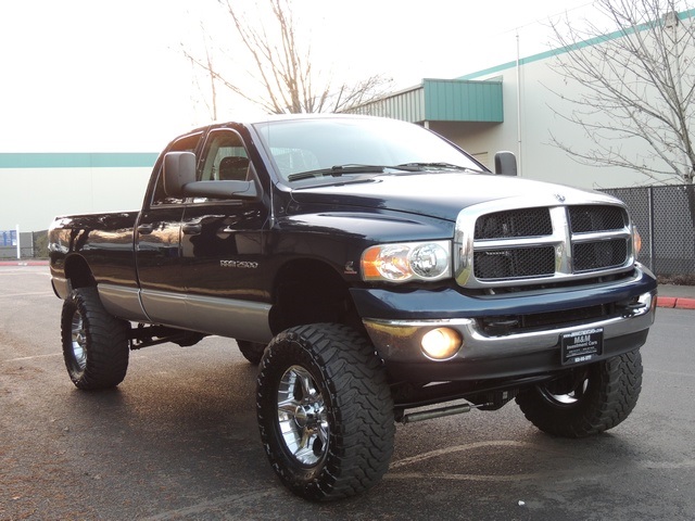 2004 Dodge Ram 2500 SLT/ 4X4 / 5.9L DIESEL/ 6-SPEED MANUAL/LIFTED   - Photo 2 - Portland, OR 97217